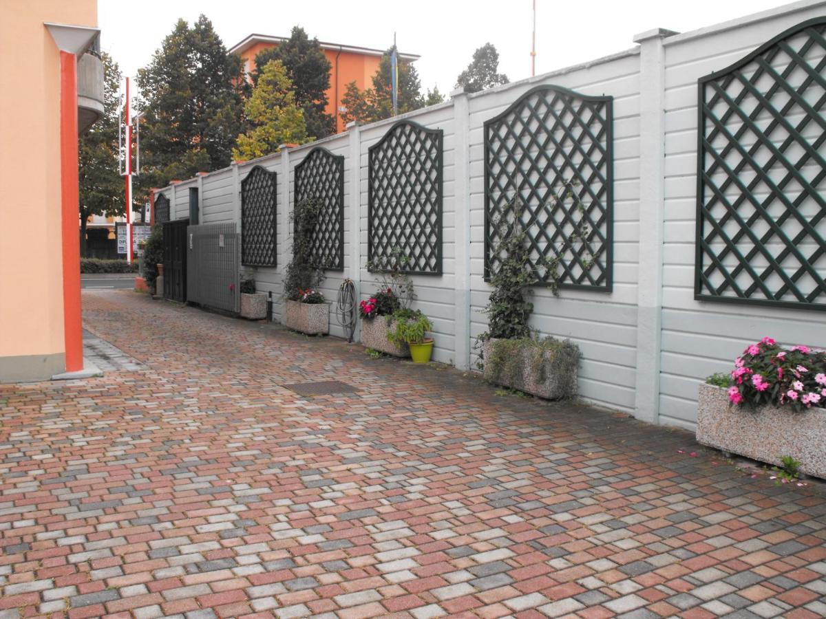 Mini Hotel Wine&Dreams Alba  Exterior foto